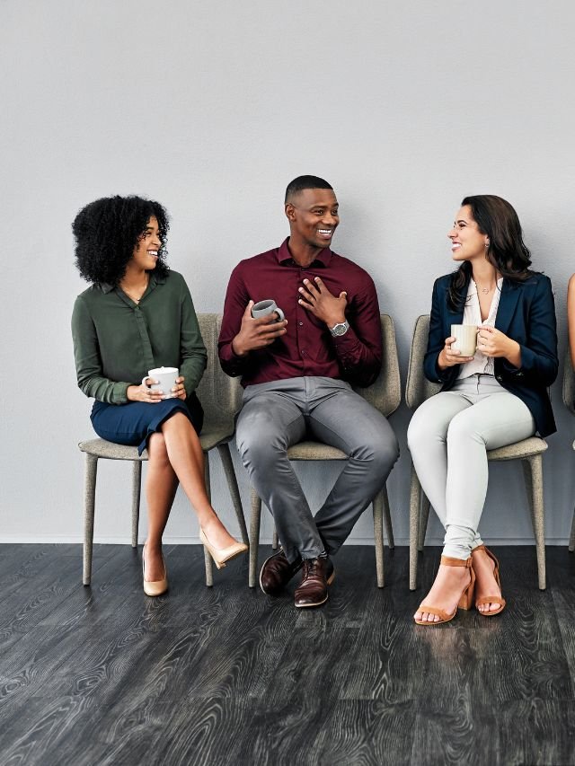 Read more about the article Master the Art of Connection: 8 Powerful Tips to Boost Your Social Skills